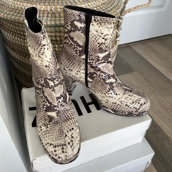 ***SOLD**^L’intervalle Henessey Nude Snake Ankle Boots size EU 40/US 9 - Picture 5 of 9